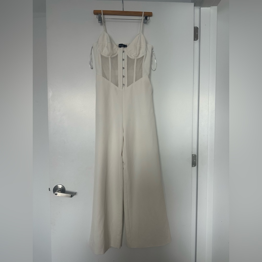 Lavish Alice Elegant Ivory Jumpsuit corset style - Picture 5 of 9